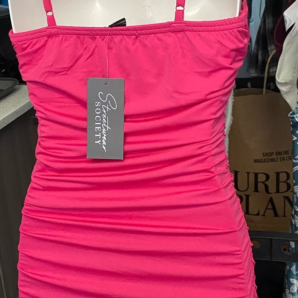 Pink Ruched Bodycon Party Dress - Picture 5 of 6